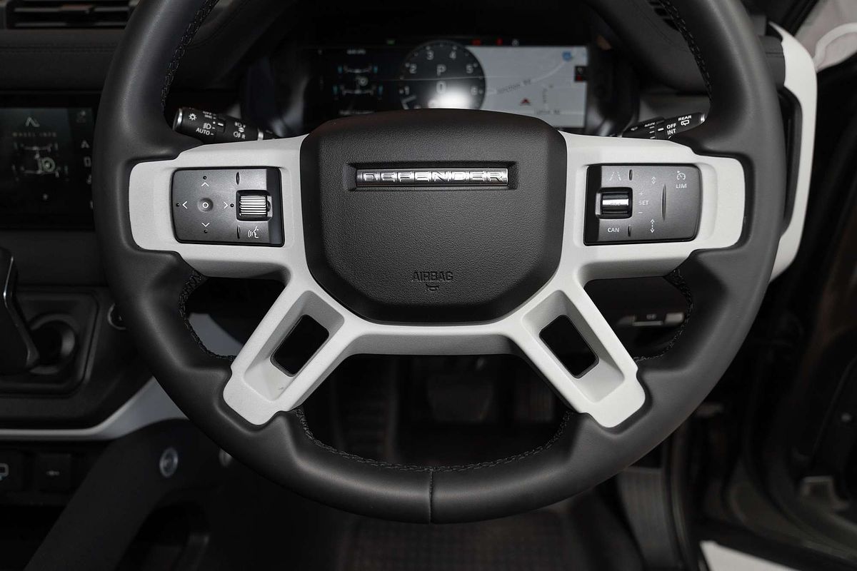 2023 Land Rover Defender 110 P400 SE L663