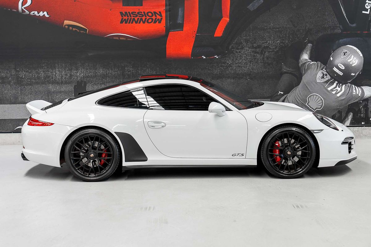 2015 Porsche 911 Carrera GTS 991