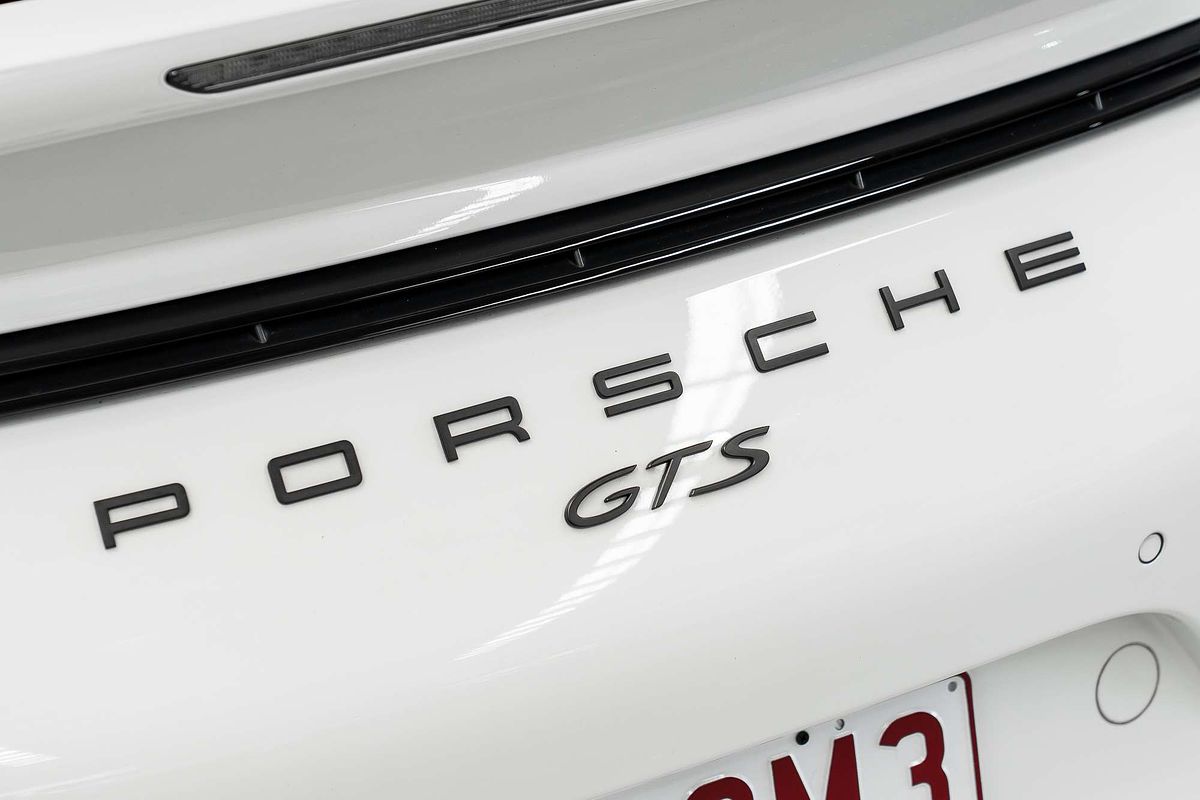 2015 Porsche 911 Carrera GTS 991