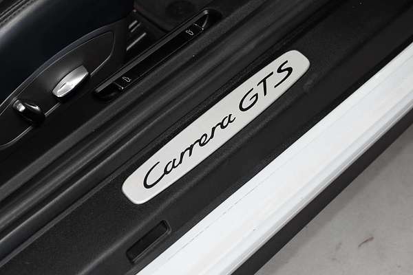 2015 Porsche 911 Carrera GTS 991