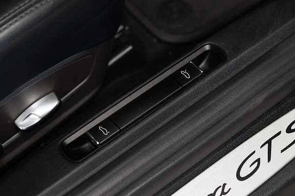 2015 Porsche 911 Carrera GTS 991