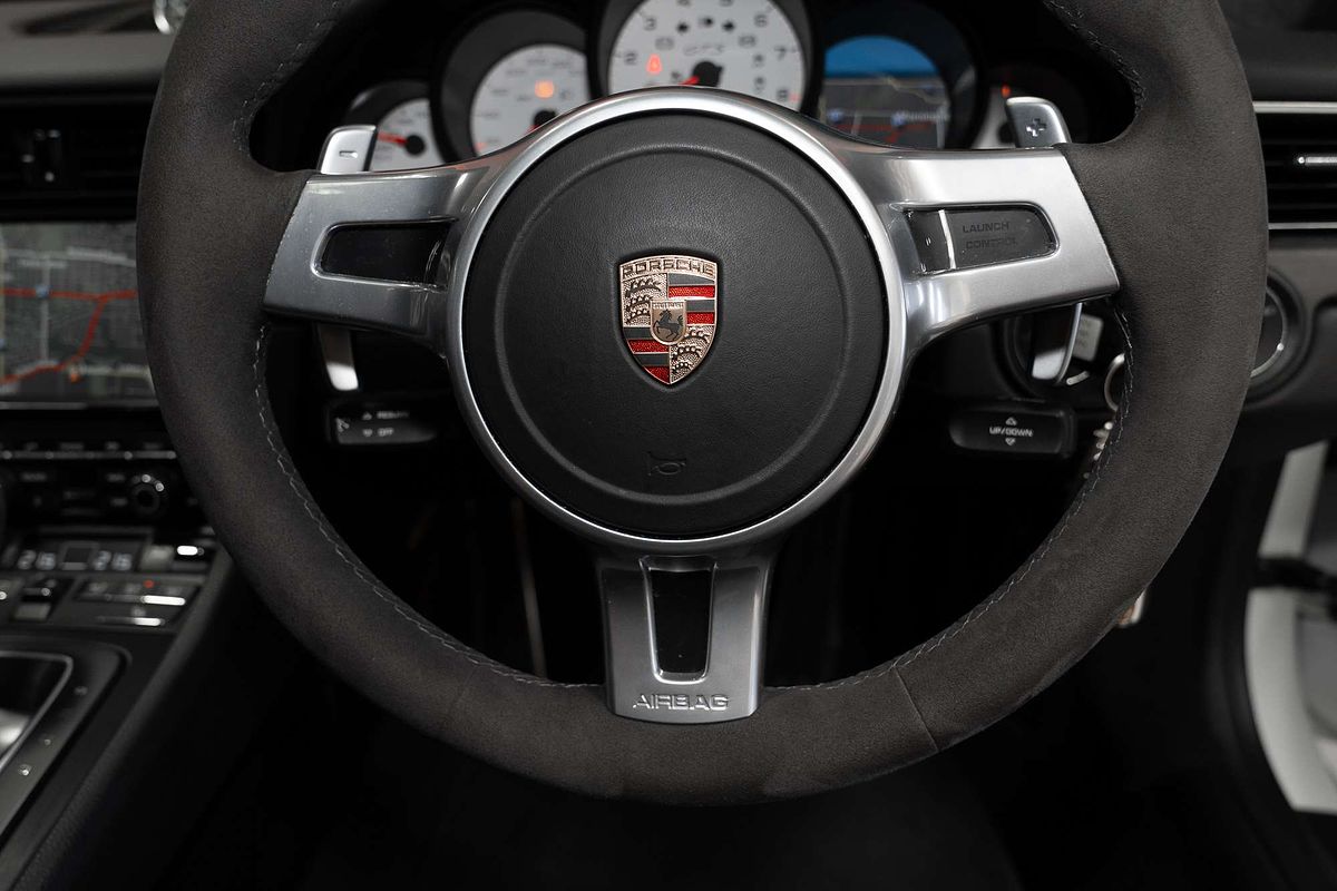 2015 Porsche 911 Carrera GTS 991