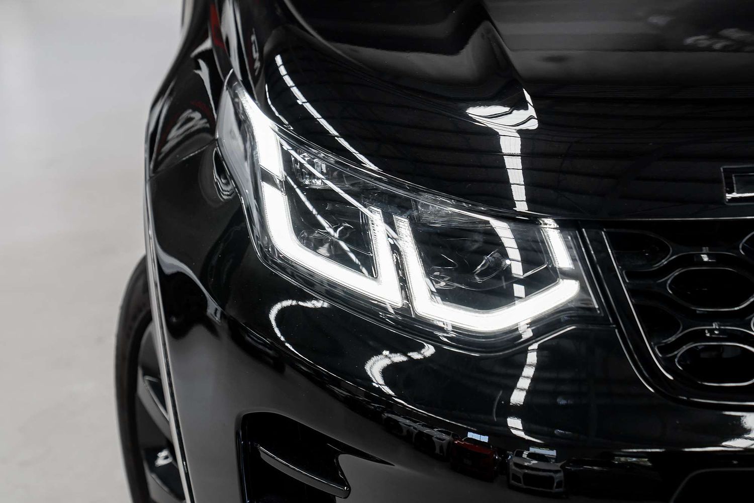 2024 Land Rover Discovery Sport P250 Dynamic SE