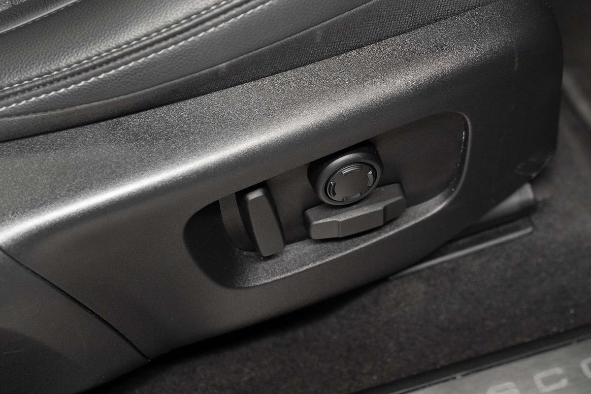 2024 Land Rover Discovery Sport P250 Dynamic SE L550