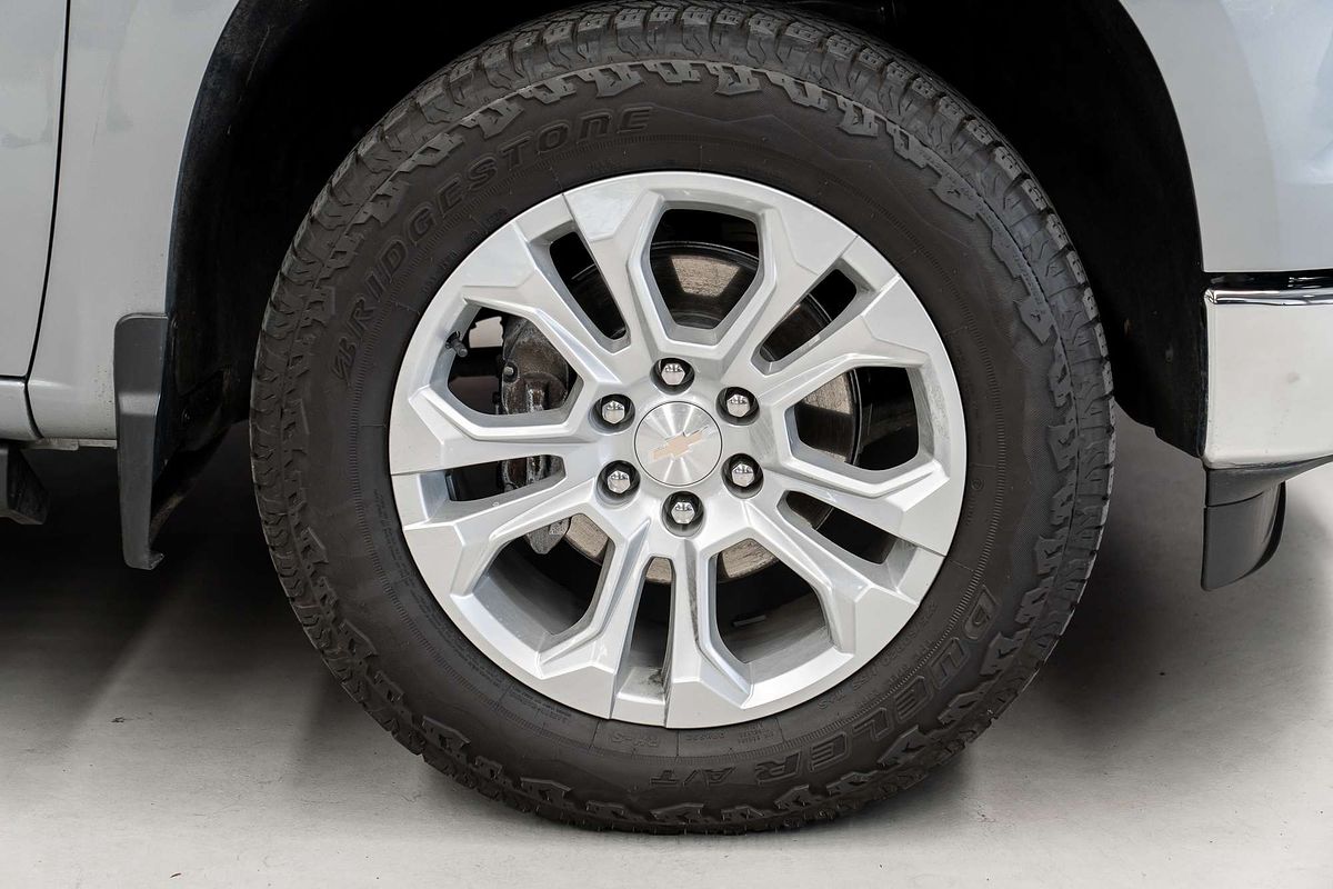 2025 Chevrolet Silverado 1500 LTZ Premium W/Tech Pack T1 4X4