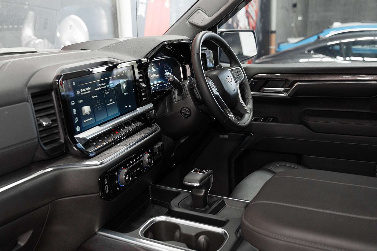 2025 Chevrolet Silverado 1500 LTZ Premium W/Tech Pack T1 4X4