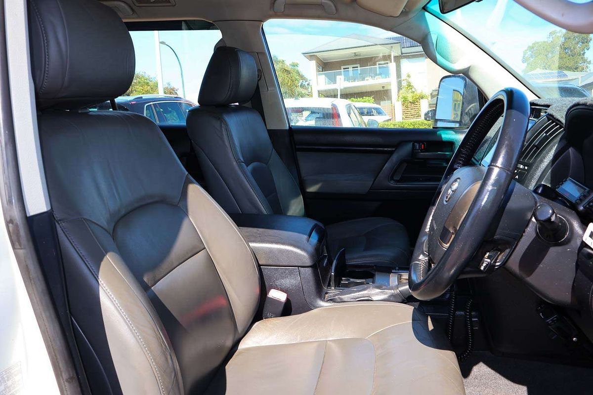 2010 Toyota Landcruiser GXL VDJ200R