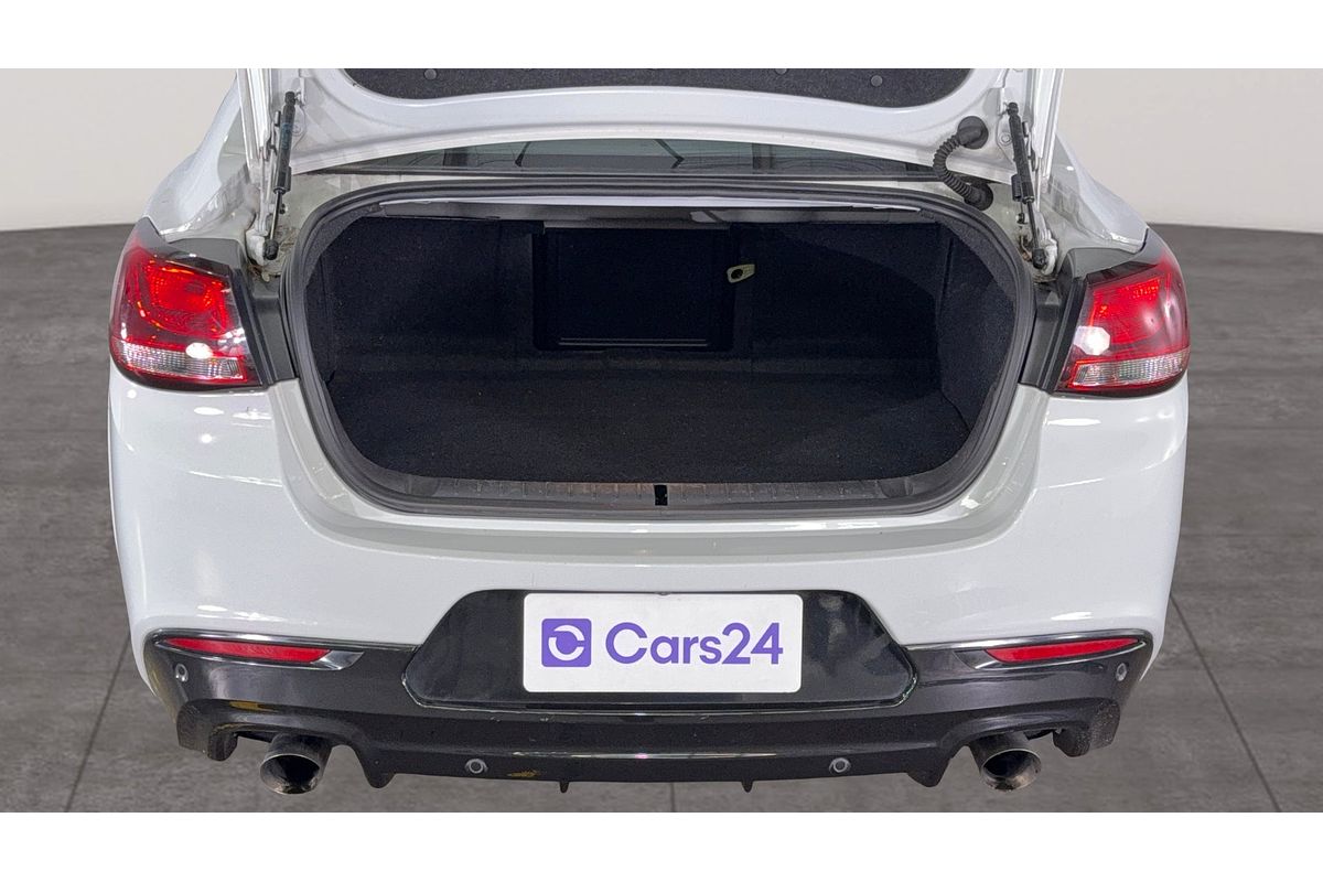 2016 Holden Commodore SV6 Black VF Series II