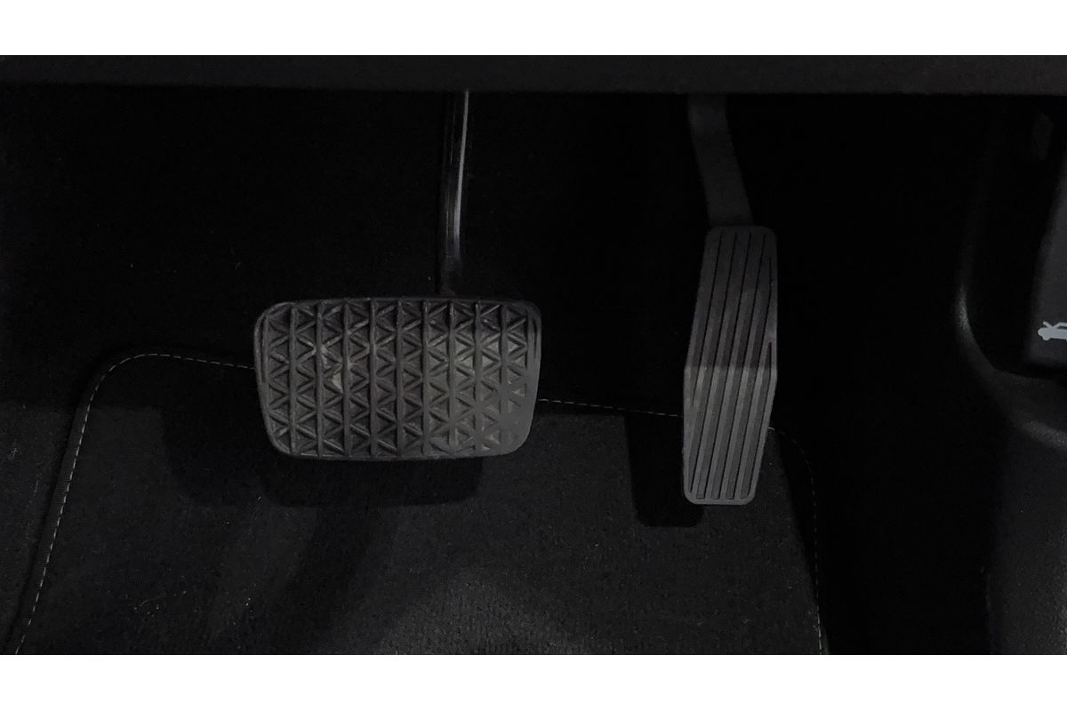 2016 Holden Commodore SV6 Black VF Series II