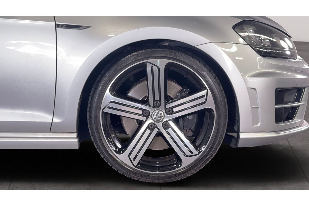 2015 Volkswagen Golf R 7