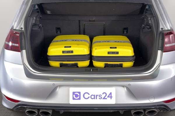 2015 Volkswagen Golf R 7