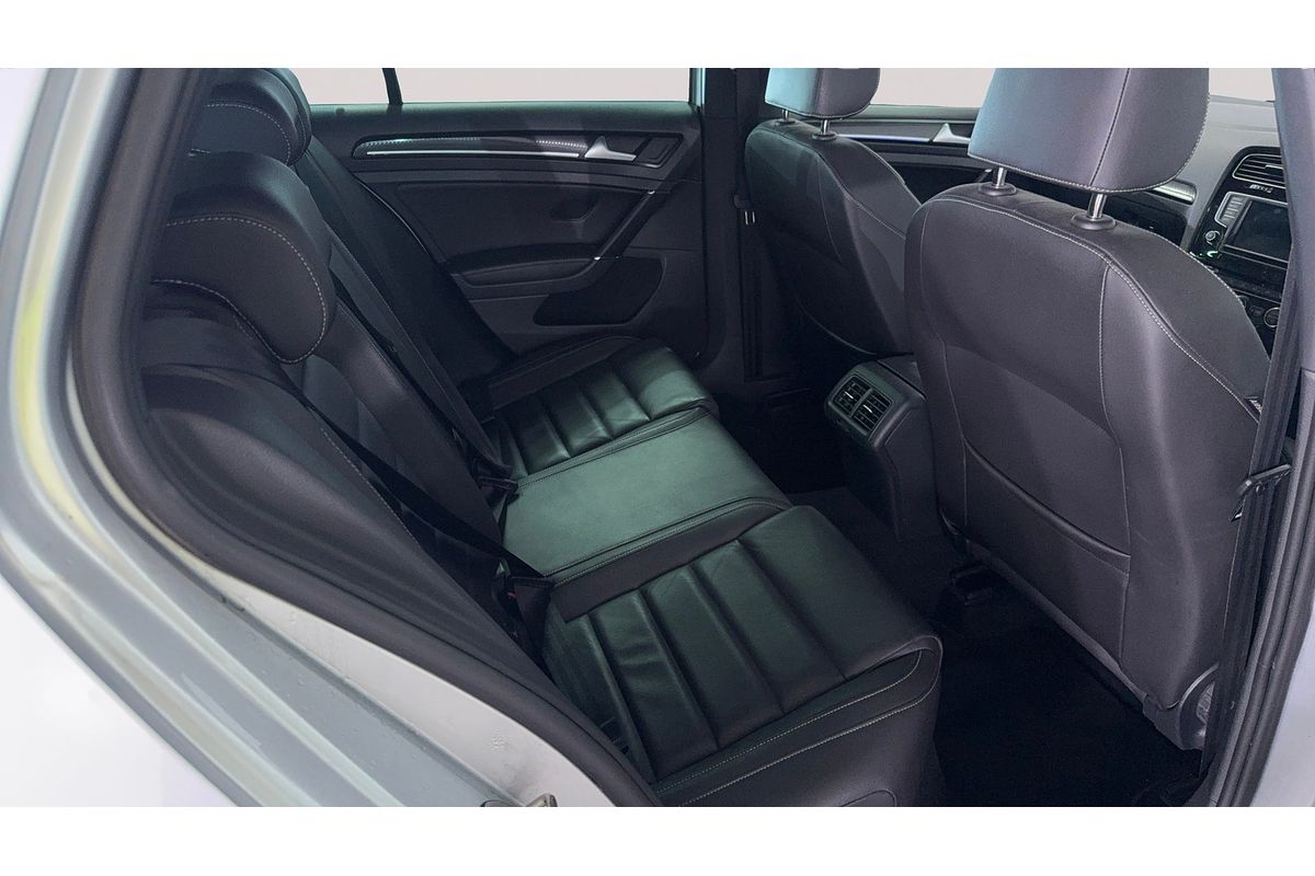 2015 Volkswagen Golf R 7