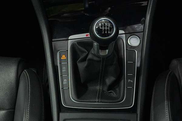 2015 Volkswagen Golf R 7