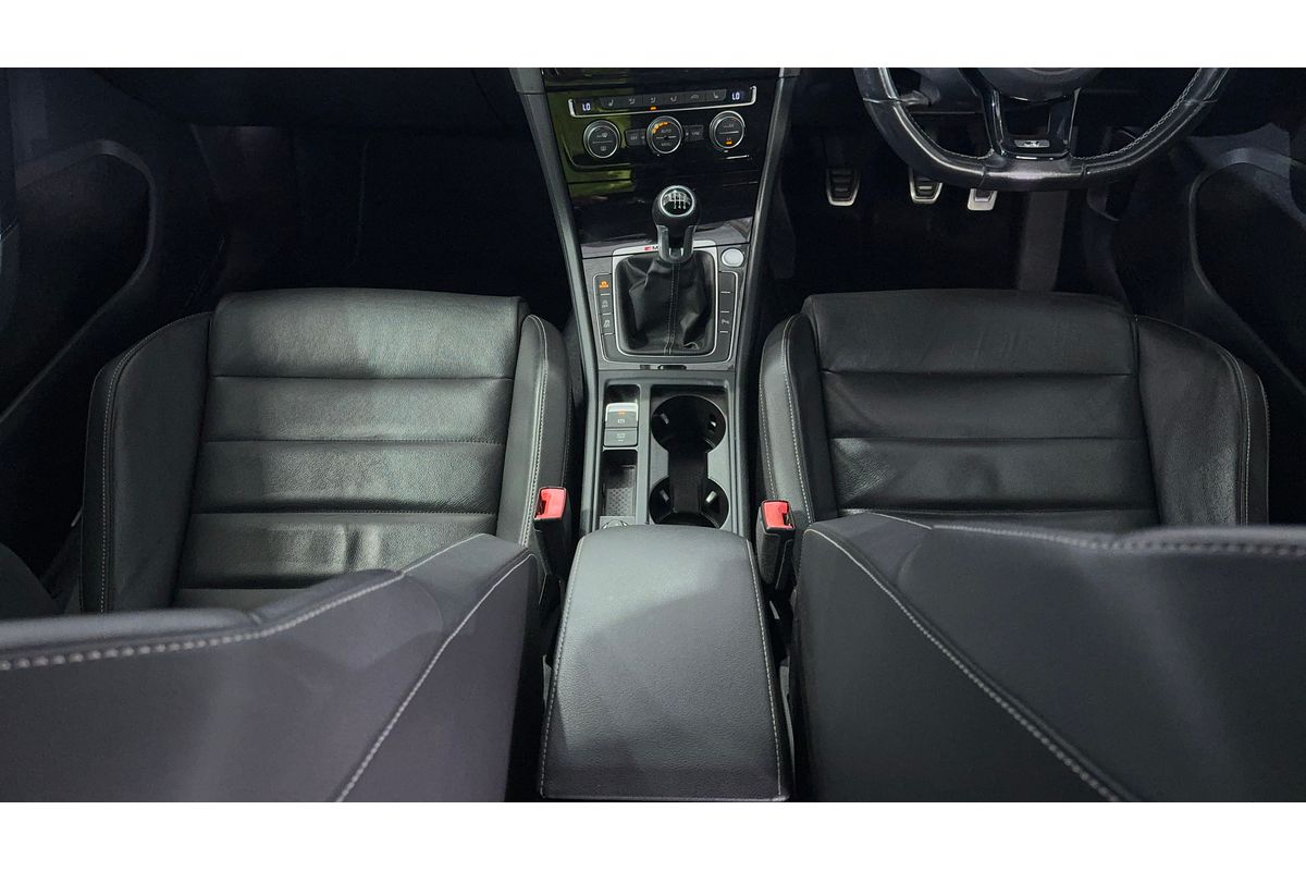 2015 Volkswagen Golf R 7