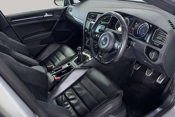 2015 Volkswagen Golf R 7