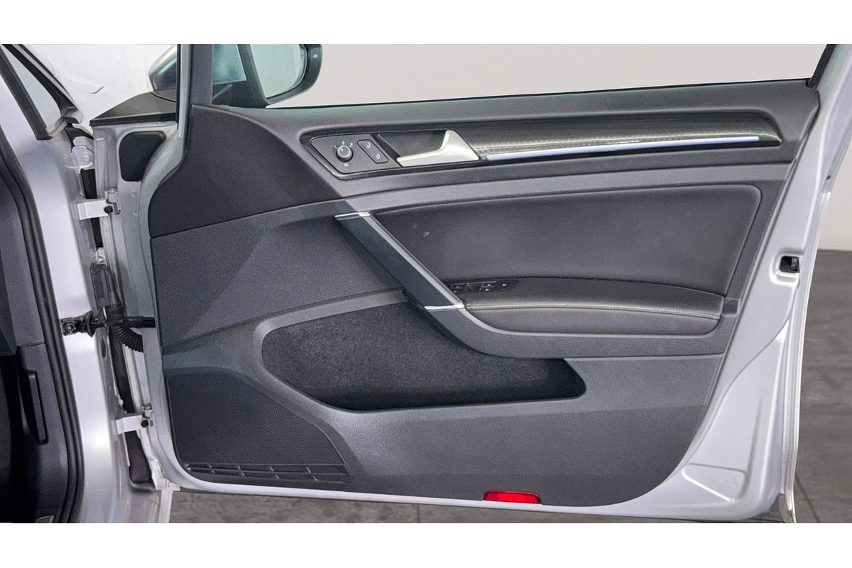 2015 Volkswagen Golf R 7