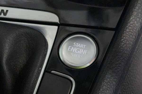 2015 Volkswagen Golf R 7