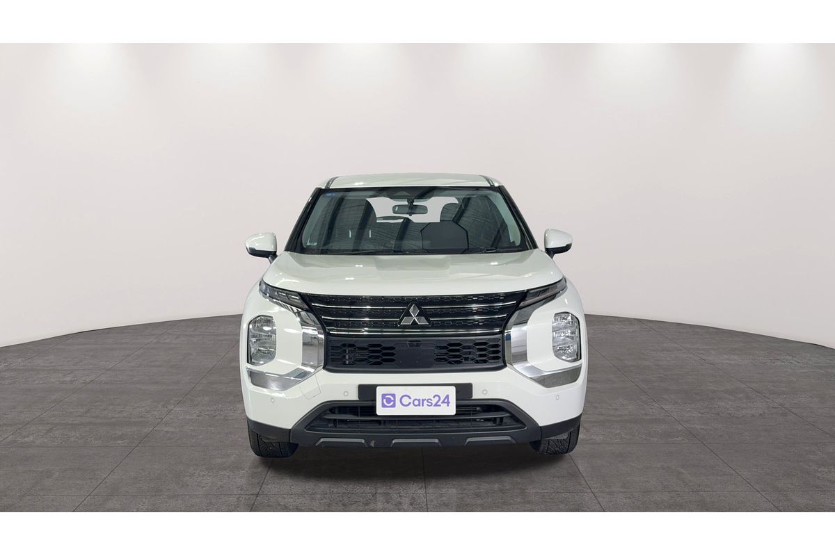 2023 Mitsubishi Outlander ES ZM