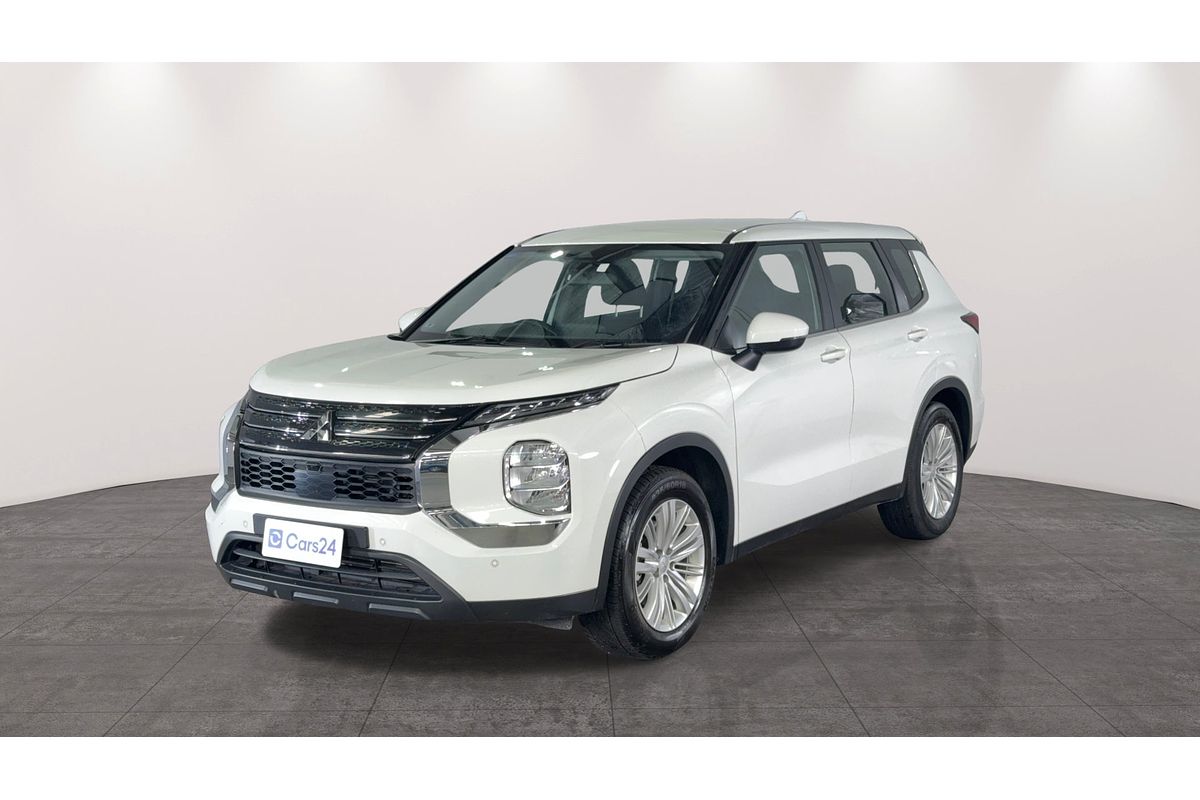 2023 Mitsubishi Outlander ES ZM