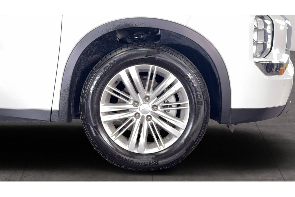 2023 Mitsubishi Outlander ES ZM