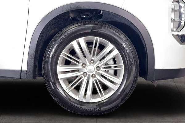 2023 Mitsubishi Outlander ES ZM