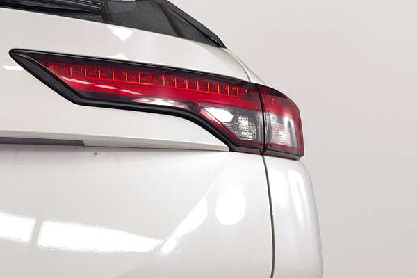 2023 Mitsubishi Outlander ES ZM