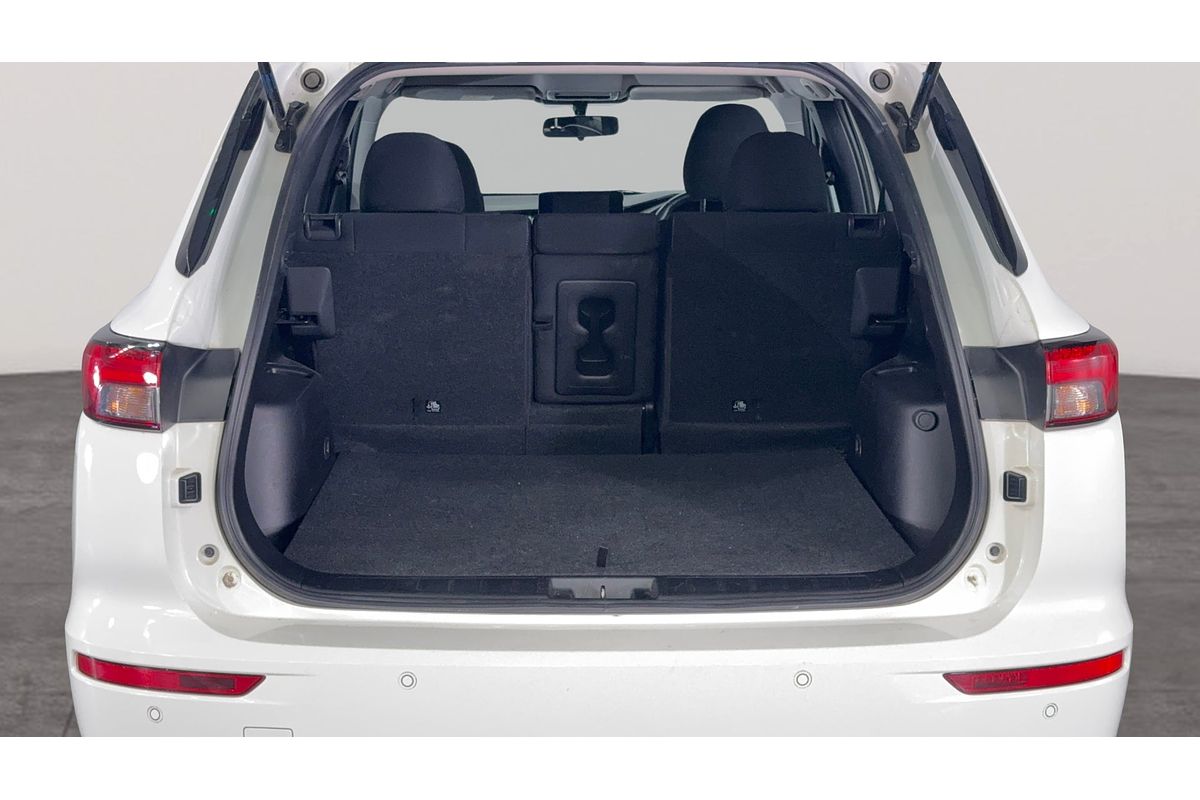 2023 Mitsubishi Outlander ES ZM