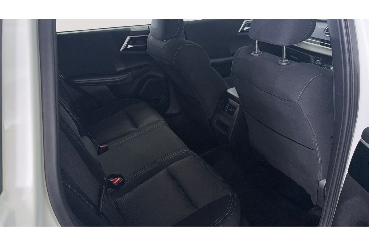 2023 Mitsubishi Outlander ES ZM