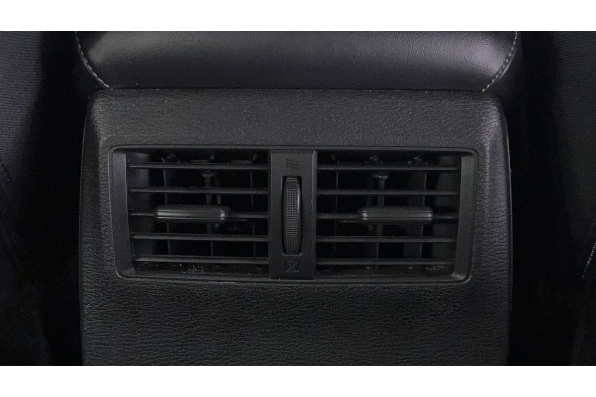 2023 Mitsubishi Outlander ES ZM