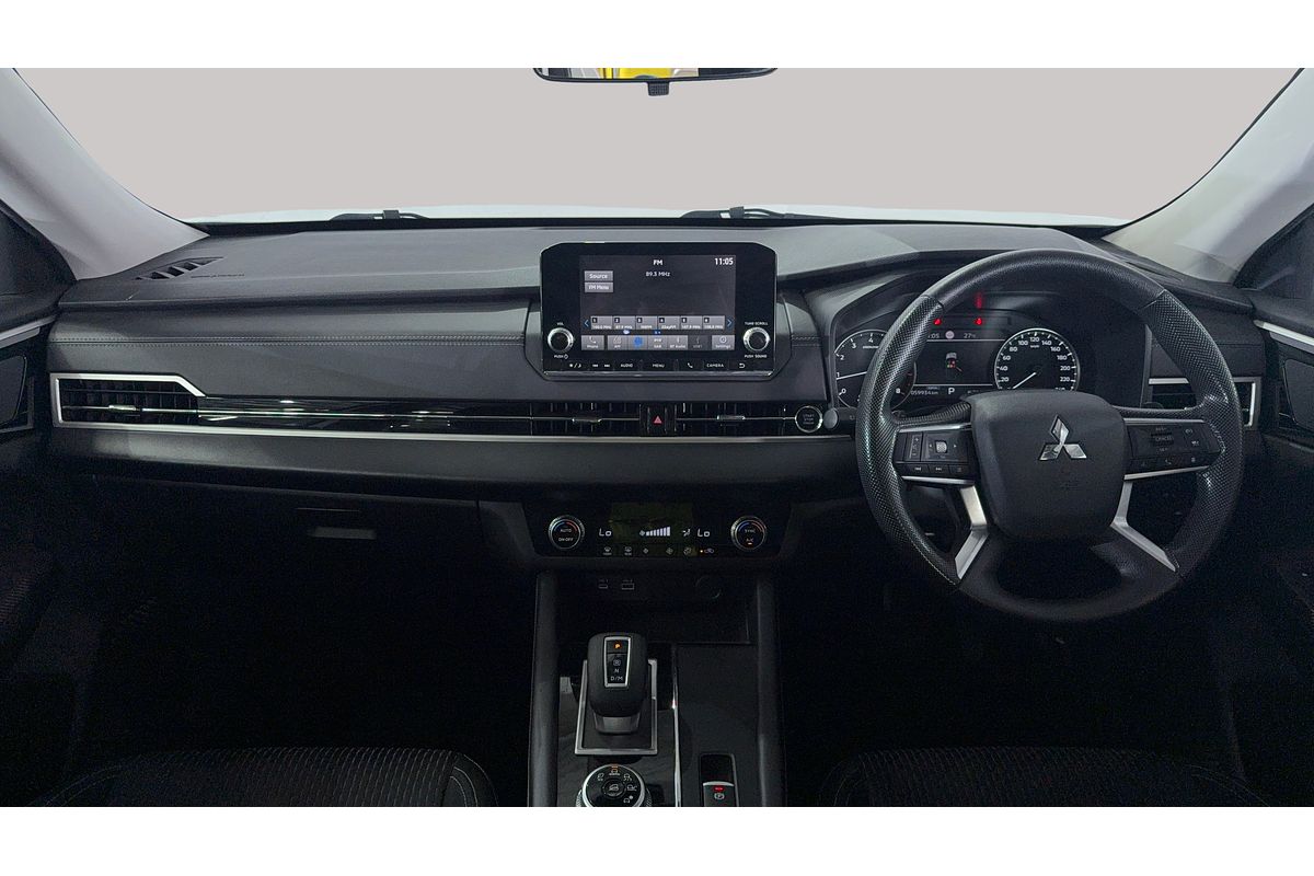 2023 Mitsubishi Outlander ES ZM