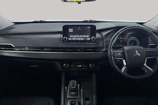 2023 Mitsubishi Outlander ES ZM