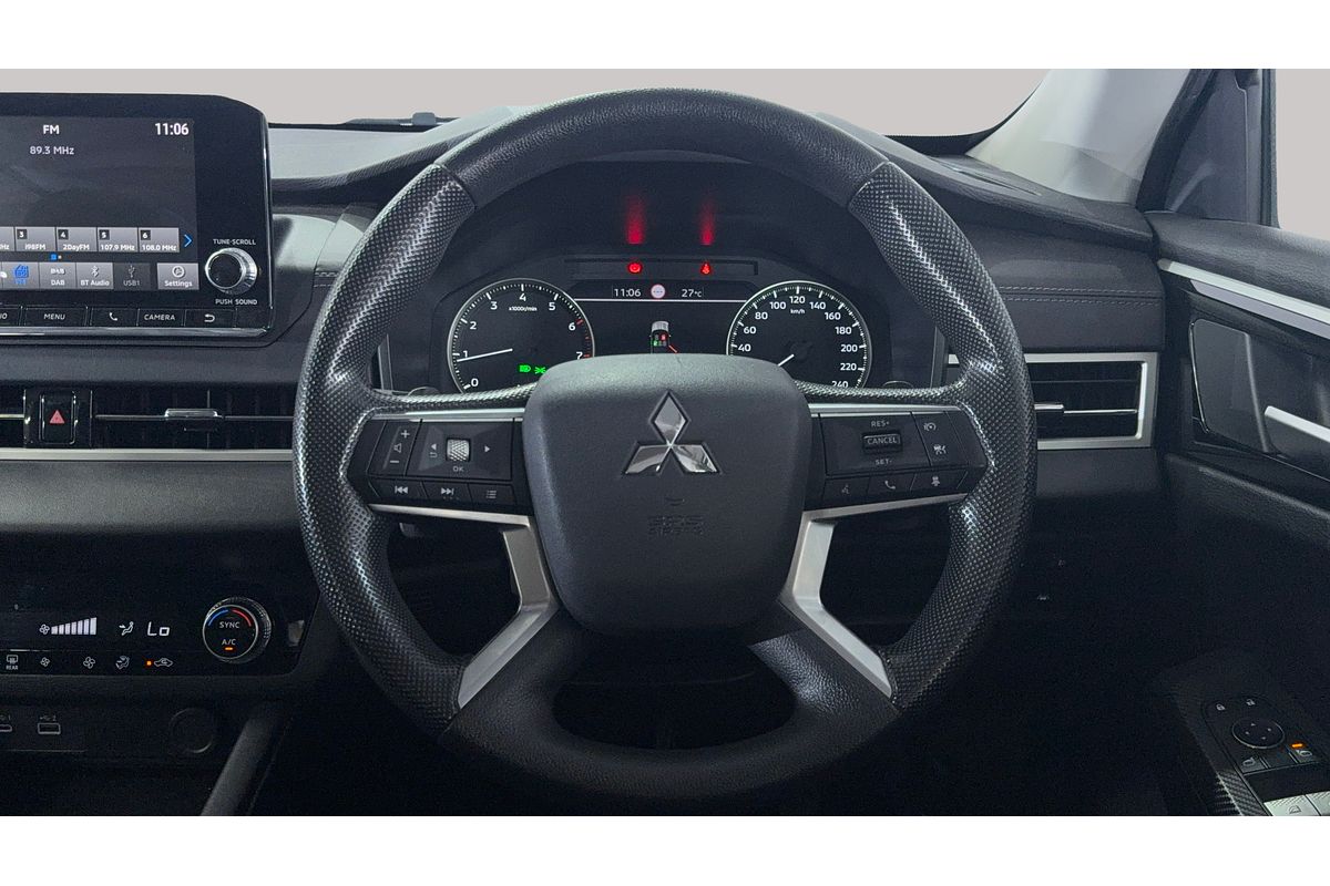 2023 Mitsubishi Outlander ES ZM