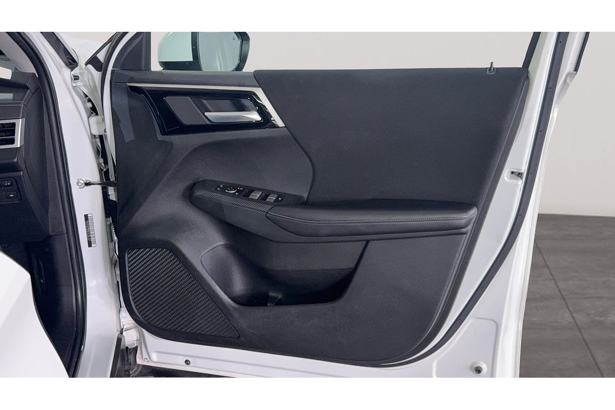 2023 Mitsubishi Outlander ES ZM