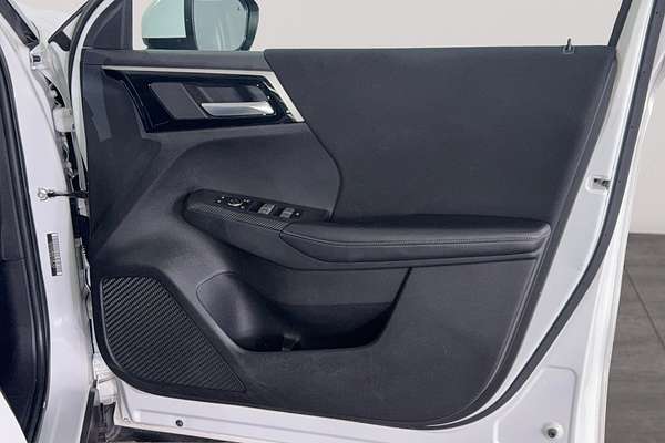 2023 Mitsubishi Outlander ES ZM