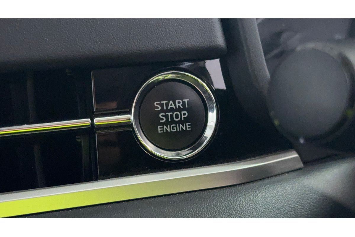 2023 Mitsubishi Outlander ES ZM