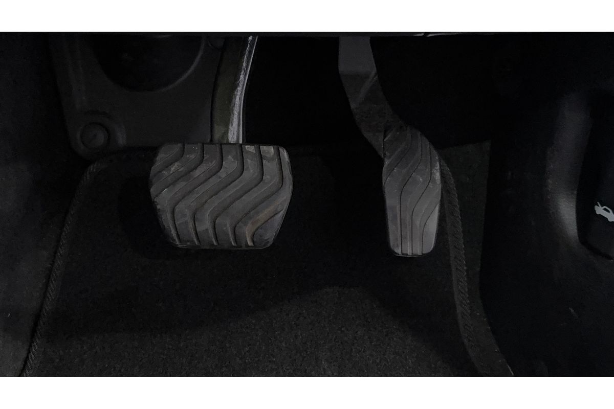 2023 Mitsubishi Outlander ES ZM