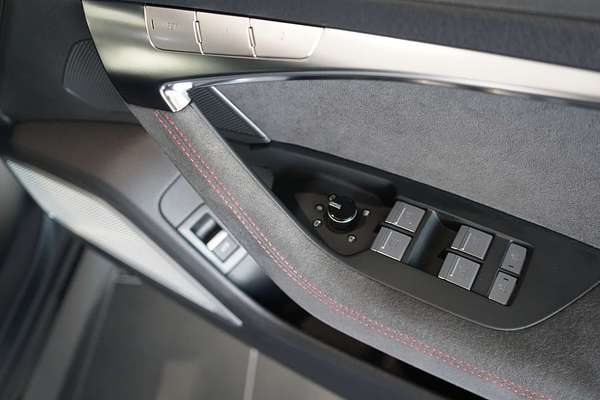 2024 Audi RS6 Performance C8