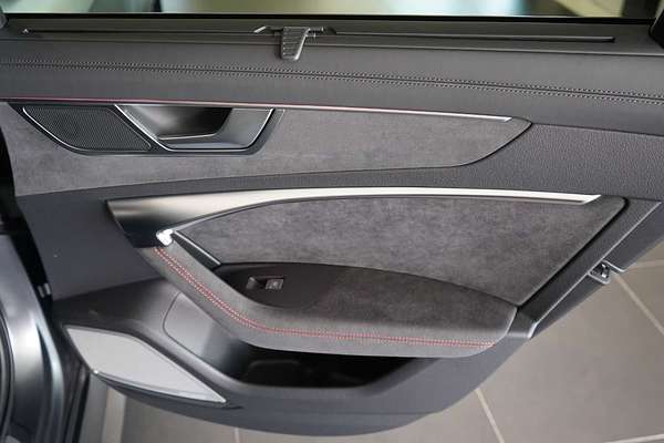 2024 Audi RS6 Performance C8