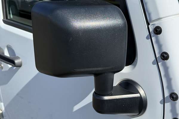 2017 Jeep Wrangler Unlimited Sport JK