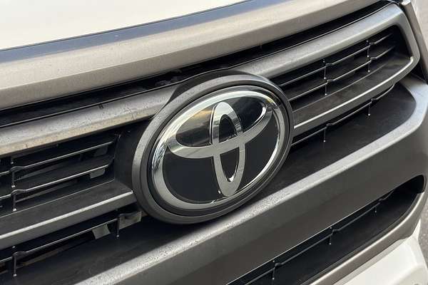 2021 Toyota Hilux Hilux 4x2 SR 2.8L T Diesel Automatic Double Cab