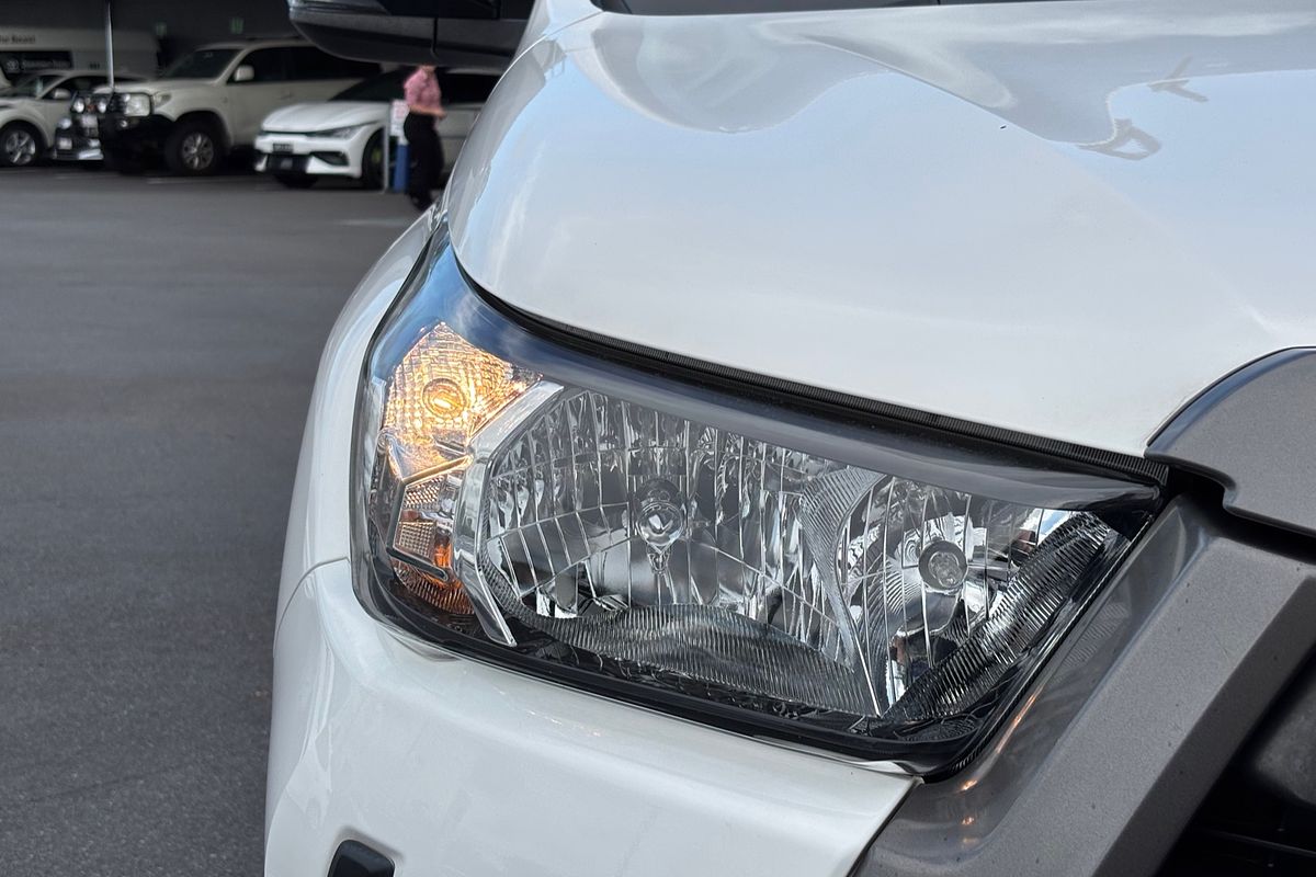 2021 Toyota Hilux Hilux 4x2 SR 2.8L T Diesel Automatic Double Cab