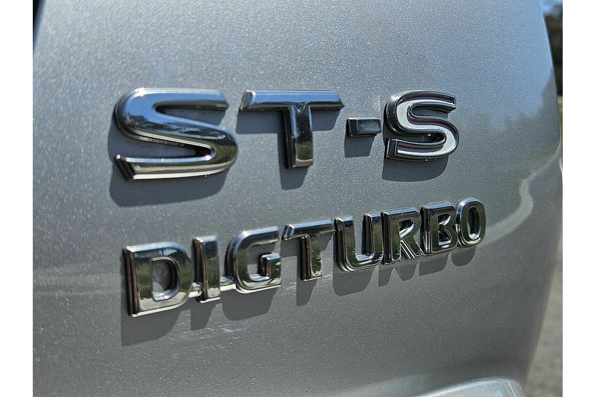 2014 Nissan JUKE ST-S (FWD) F15