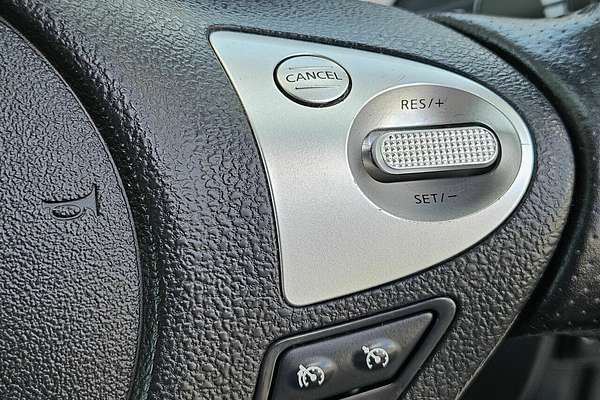 2014 Nissan JUKE ST-S (FWD) F15