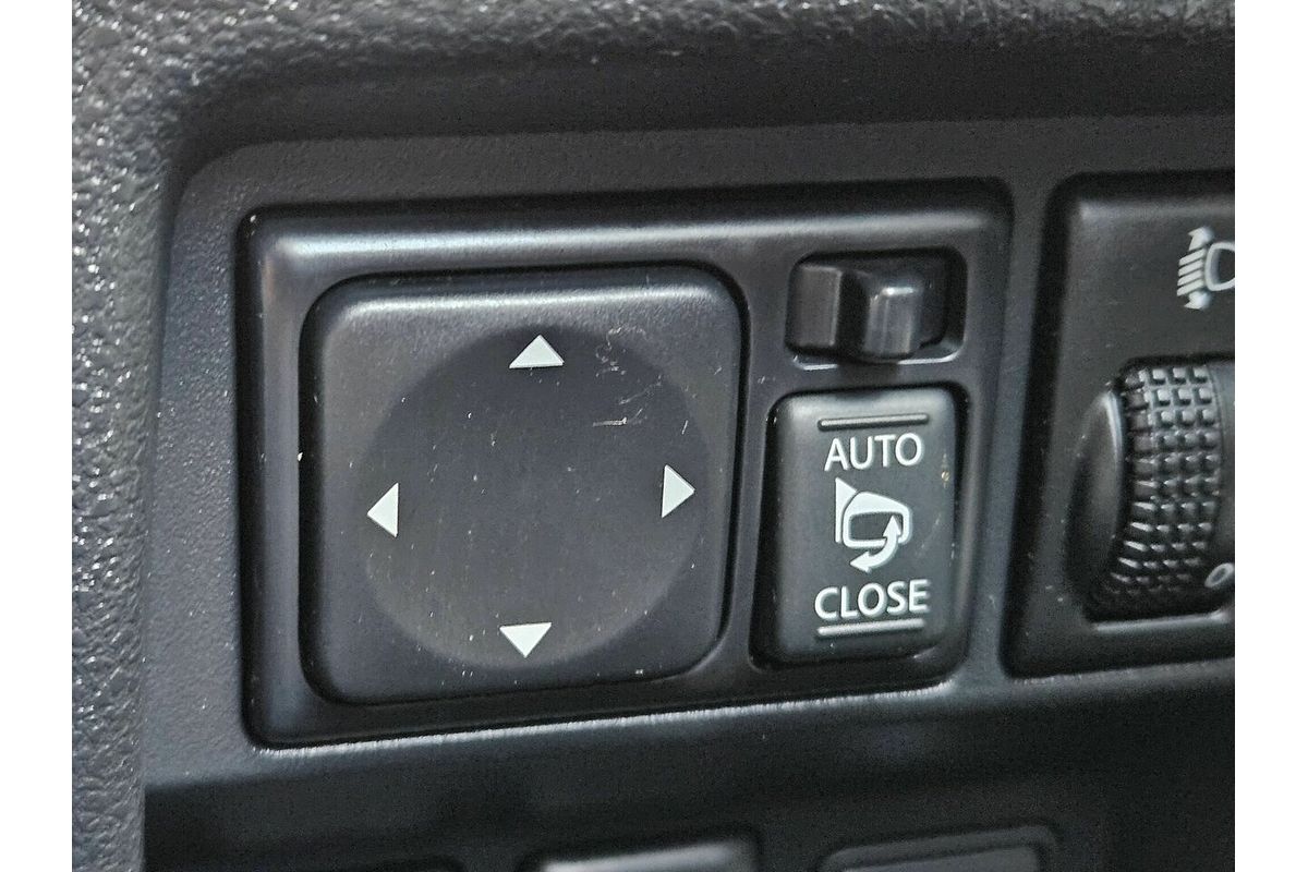 2014 Nissan JUKE ST-S (FWD) F15