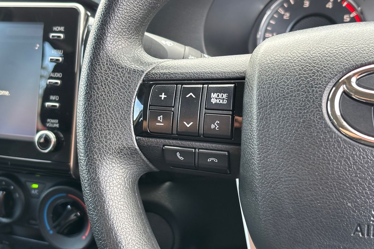 2021 Toyota Hilux Hilux 4x2 SR 2.8L T Diesel Automatic Double Cab