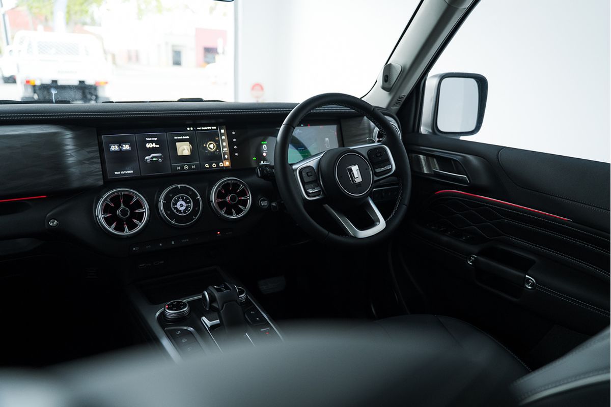 2025 GWM Tank 300 Ultra Hybrid P01