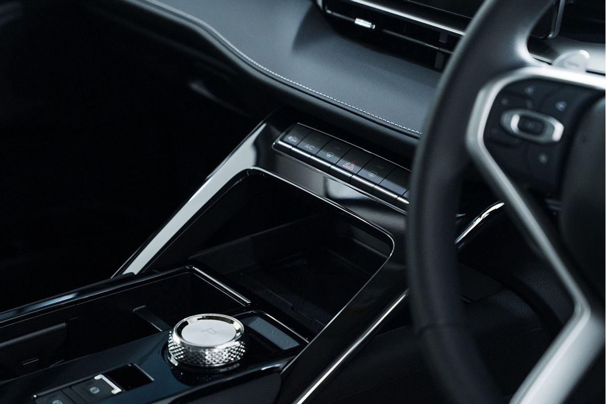 2025 GWM H6 Premium B01