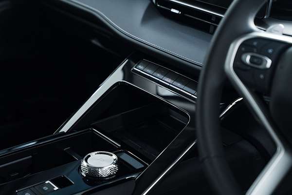 2025 GWM H6 Premium B01