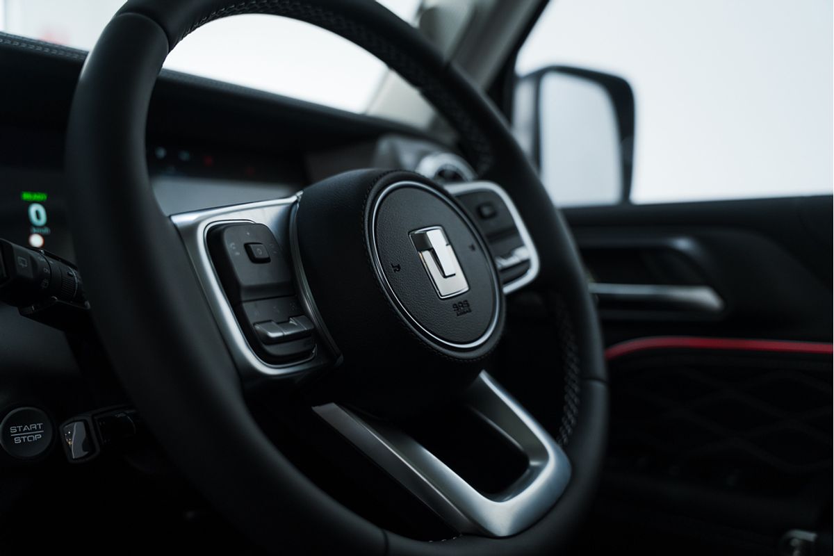 2025 GWM Tank 300 Ultra Hybrid P01