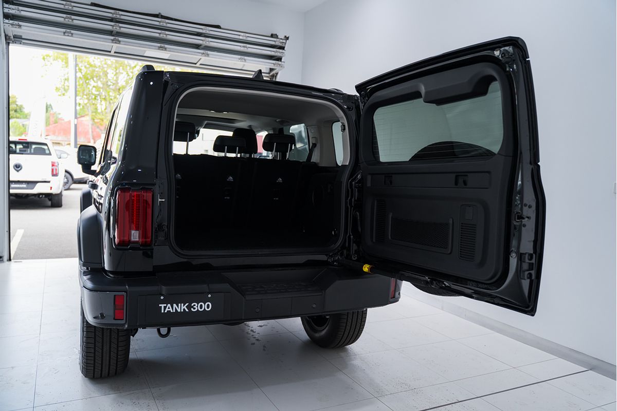 2025 GWM Tank 300 Ultra Hybrid P01